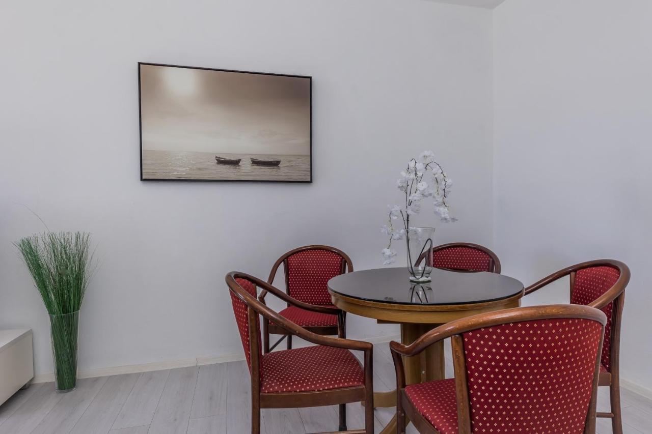Seafront Apartments Karlo Kaštela Buitenkant foto