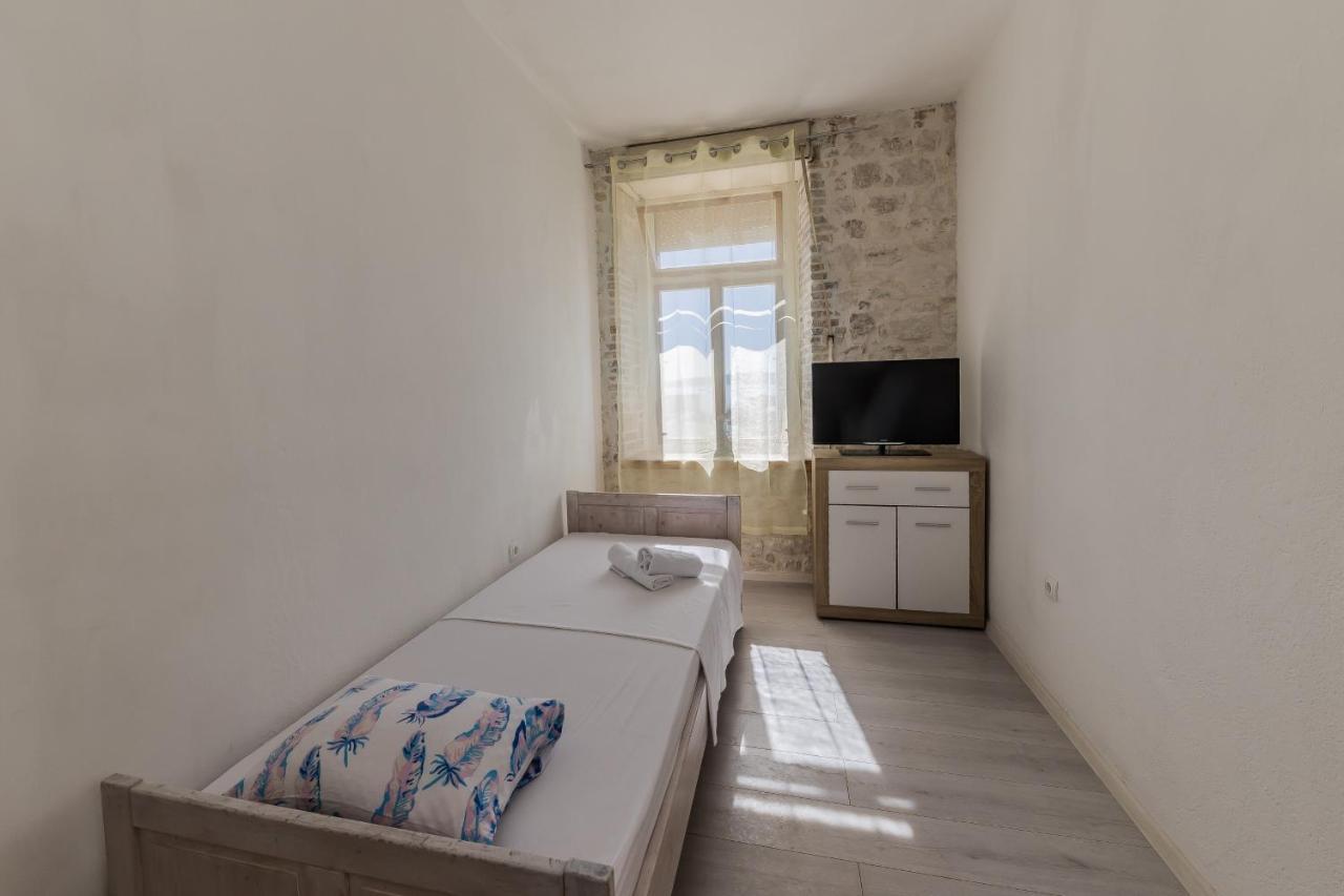 Seafront Apartments Karlo Kaštela Buitenkant foto